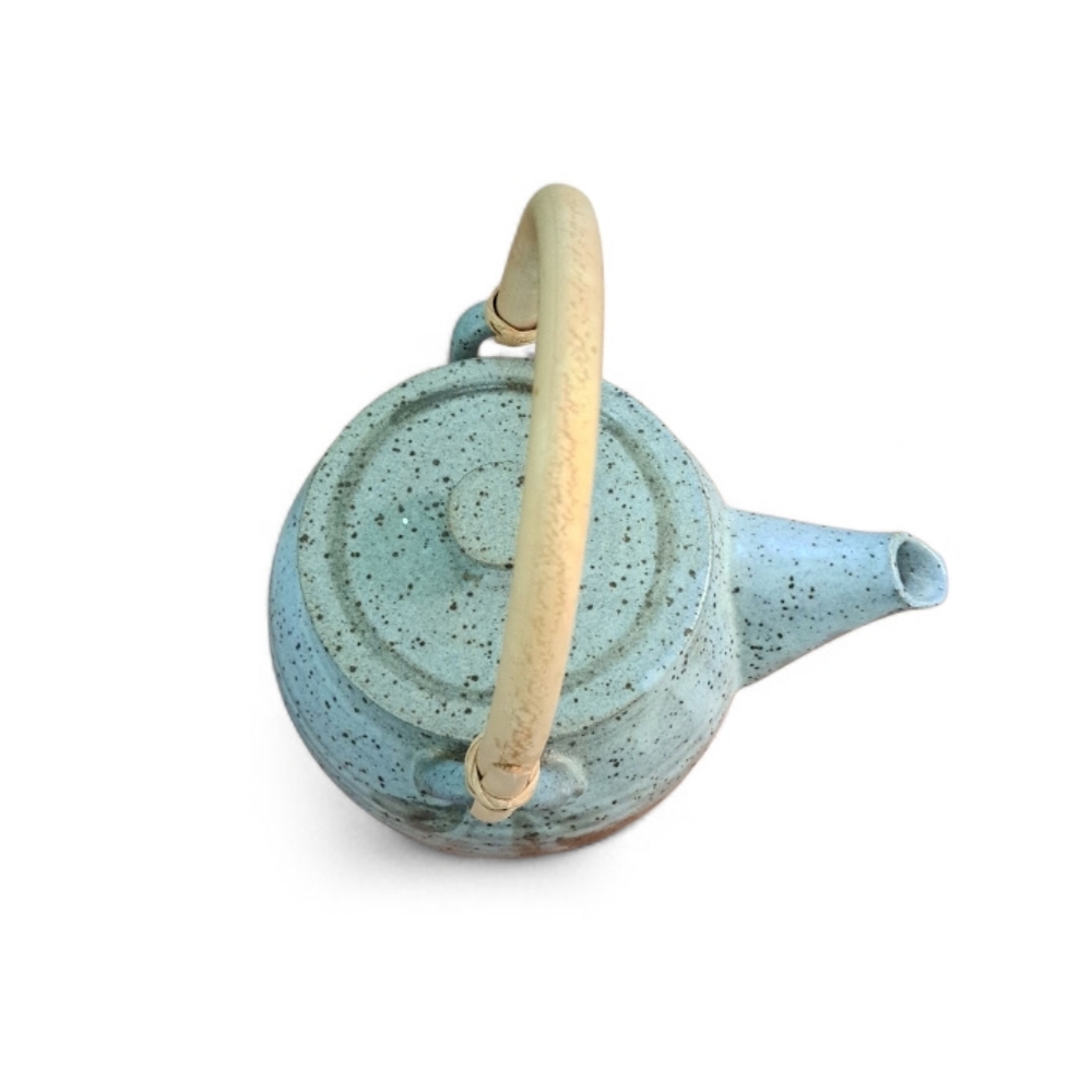 Unique Teapot with Bamboo Handle 🫖☕️🍵 - Picture 2 of 4